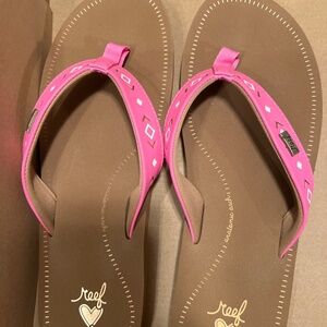 Reef cushion flip flops tan and pink